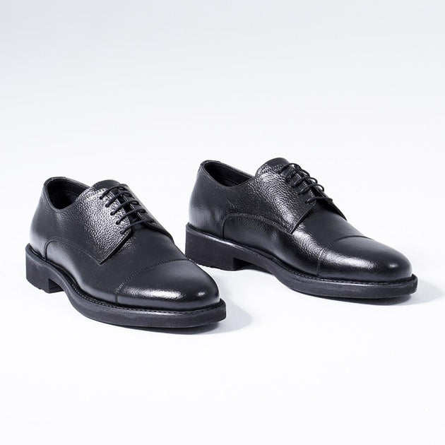 CHAUSSURES DERBY EN CUIR GRAINÉ Noir